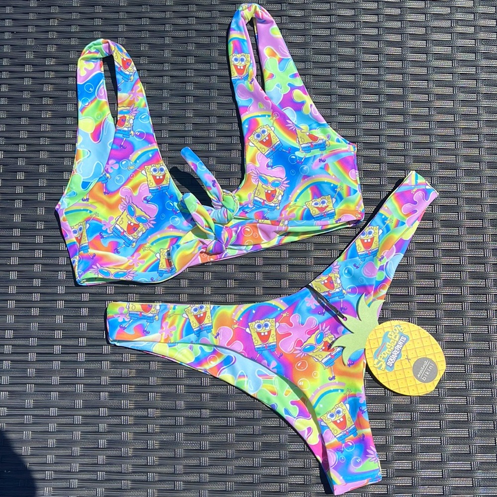 NWT bikini bottom boogie set Moana bikini MEDIUM